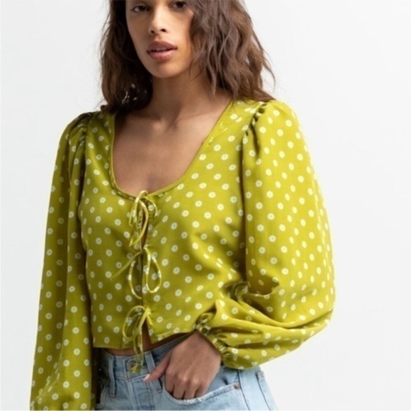 Levi’s Y2K Long Sleeve‎ Embry Daisy Tie Front Top in lime green - Picture 1 of 14